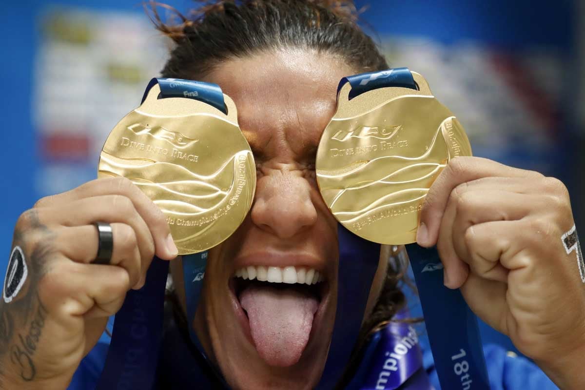 Foto da Ana Marcela atleta da natação       