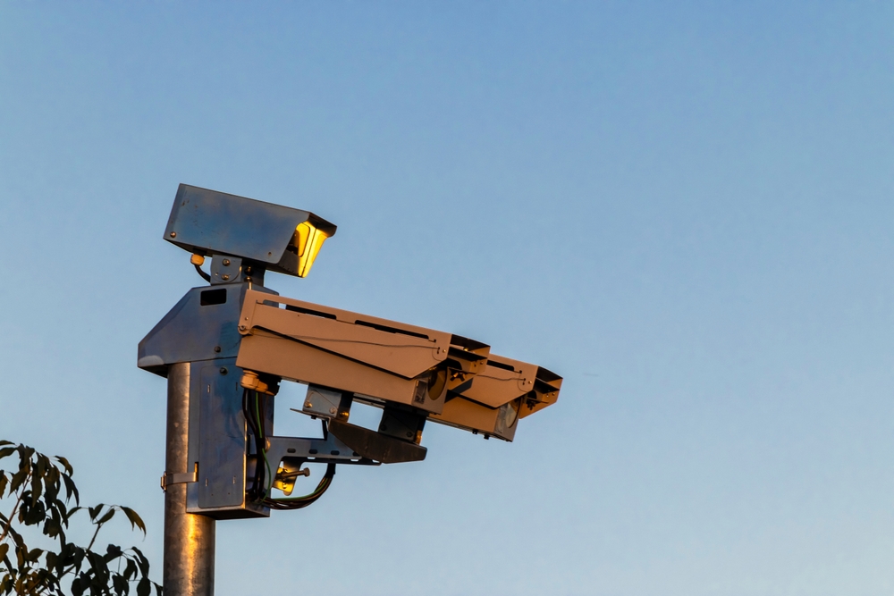 Radar de controle de velocidade