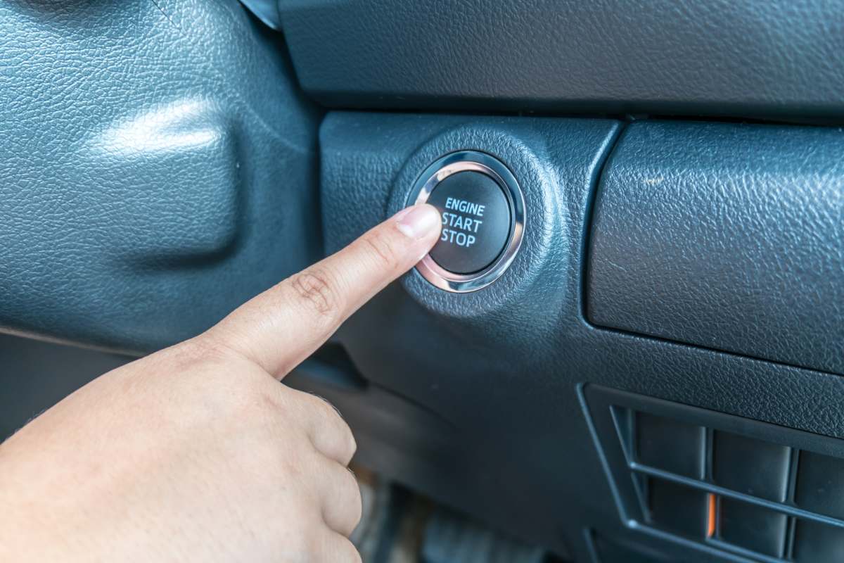 Botão de start stop do carro