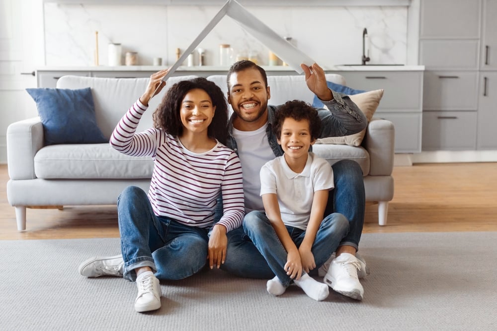Família feliz sorrindo