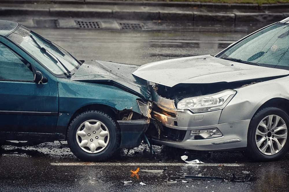 Batida de carro: como evitar e o que fazer se acontecer com você  