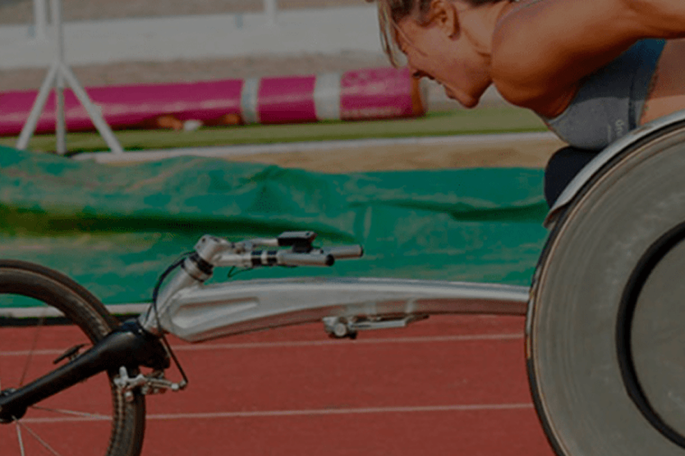 Jessica Messali: superação e força no Paratriathlon  