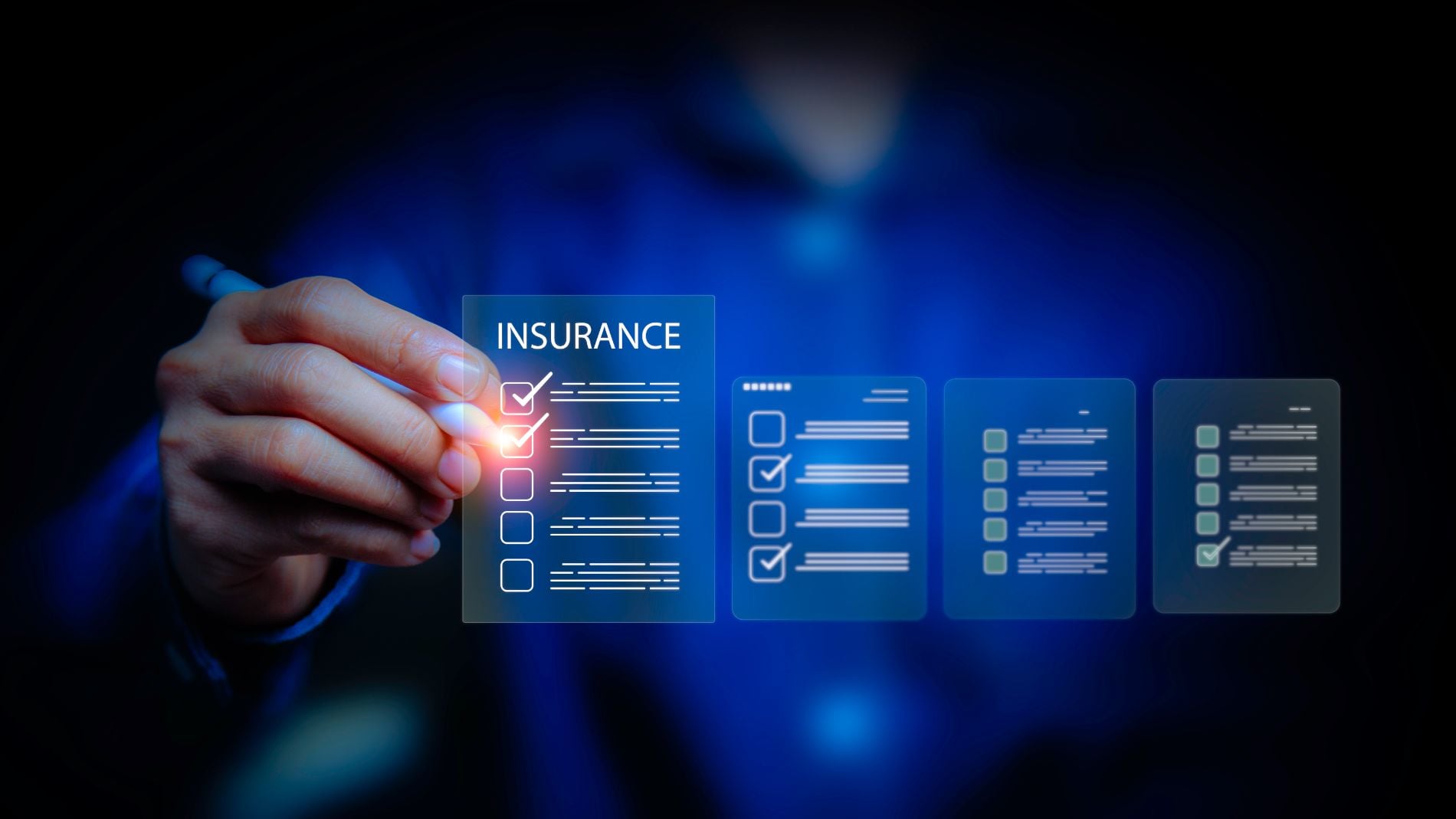 Pessoa selecionando ícone de documentos relacionados a seguros