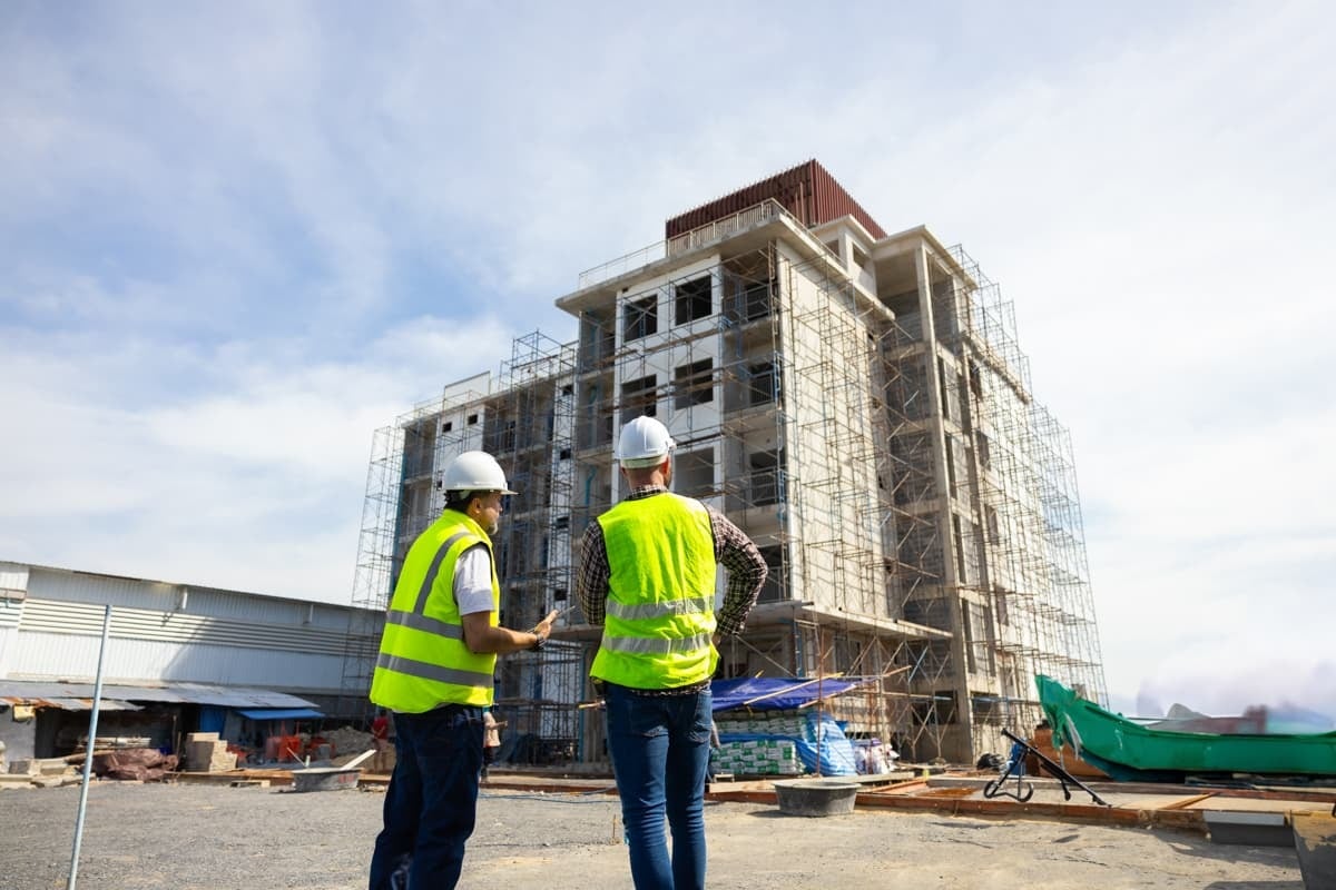 Seguro de obras: como evitar surpresas financeiras em projetos de construção civil?