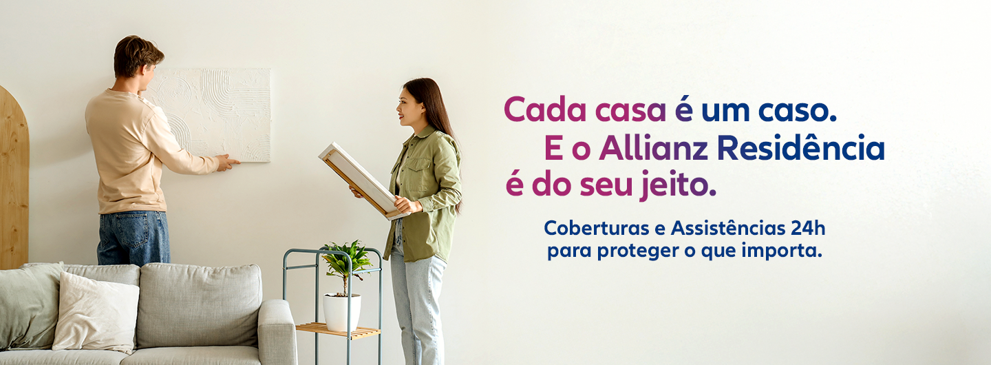 Homem e Mulher decorando uma casa representando o Allianz residência
