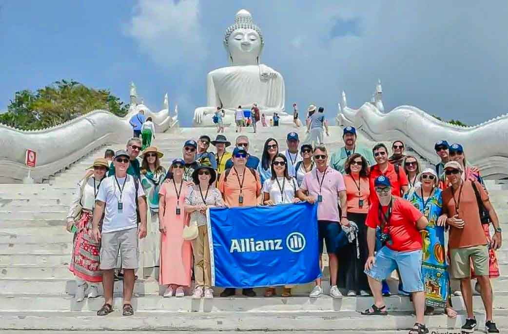 Corretores da Allianz aproveitando viagem exclusiva para a Tailândia