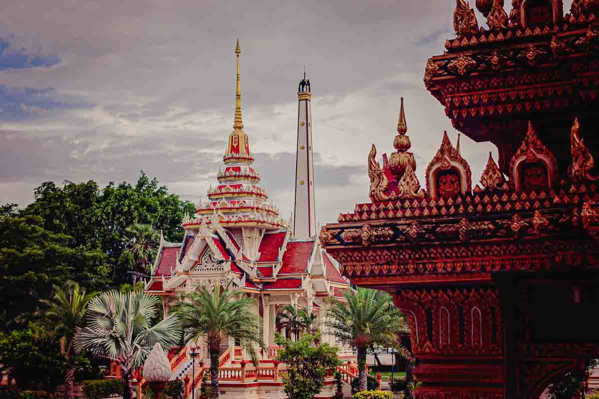 Imagem de um templo na Tailândia onde a Allianz levou corretores para visitar