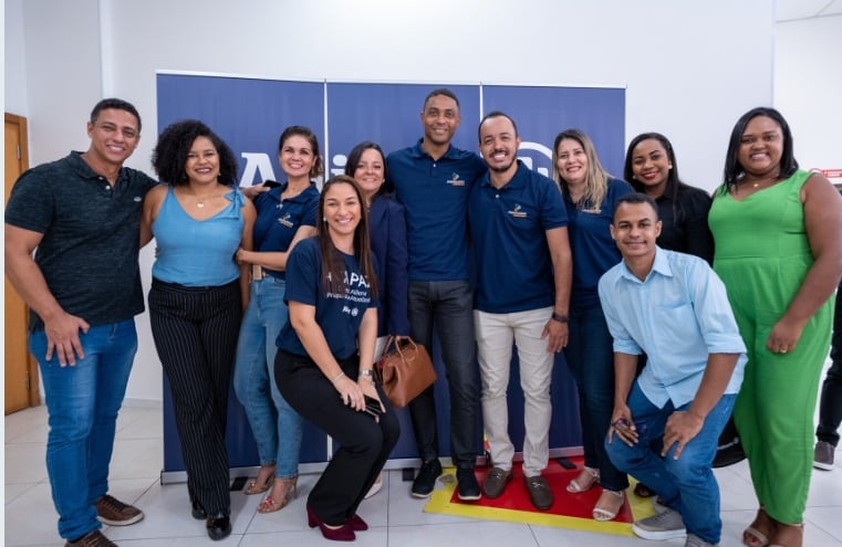 Foto de treinamento da Allianz sobre seguro PME em Feira de Santana