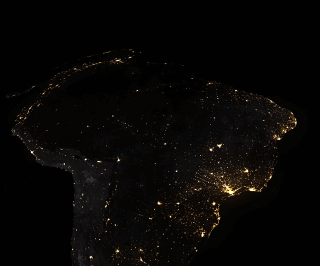Imagem espacial noturna da América do Sul