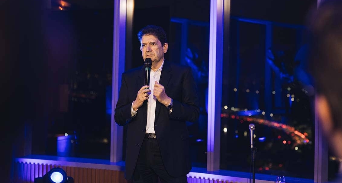 CEO Eduard Folch no lançamento do Allianz Life em São Paulo.