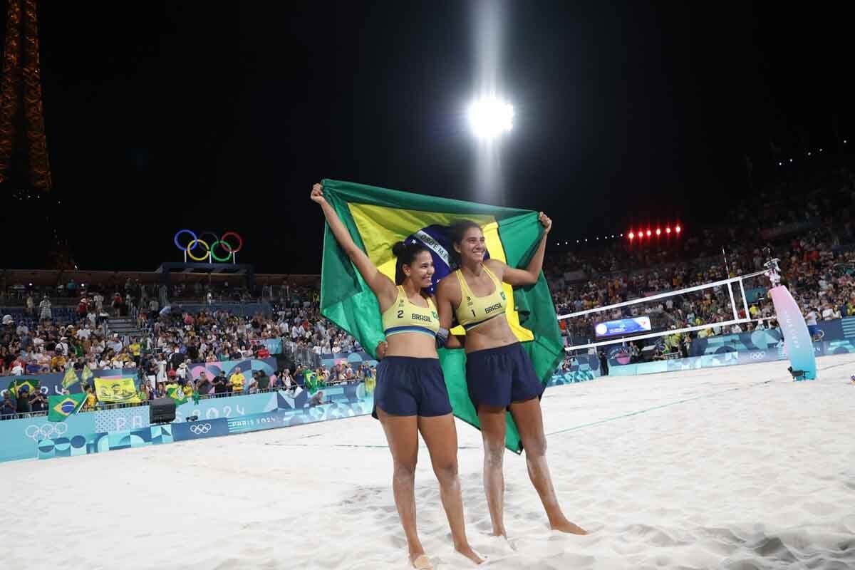 Duda e Ana Patrícia (volêi)